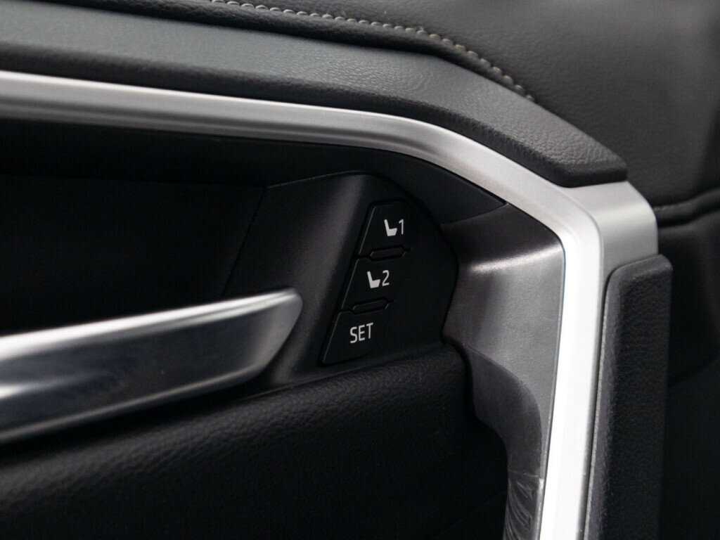 Купить Toyota RAV4, 2020, 75 000 км.. Фото: #15