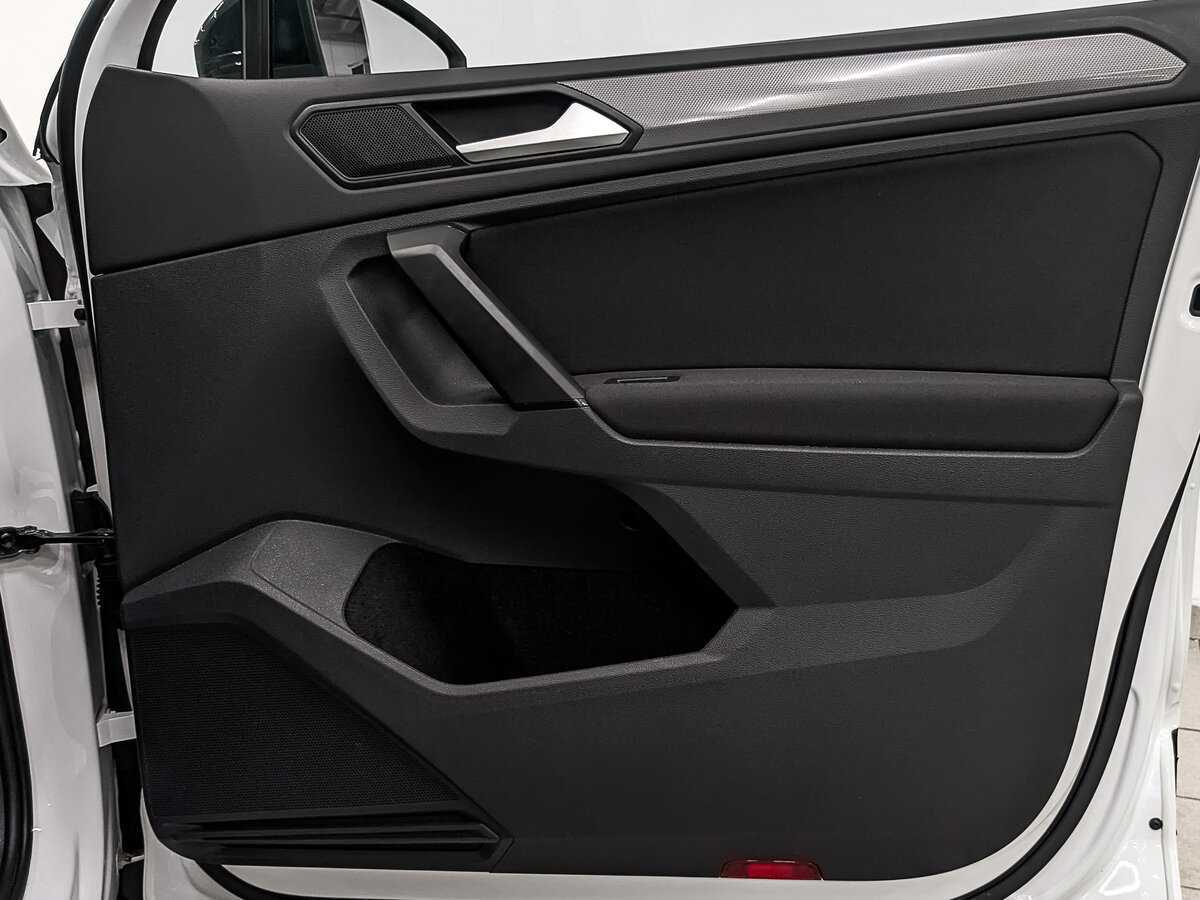 Купить Volkswagen Tiguan, 2020, 91 354 км.. Фото: #24
