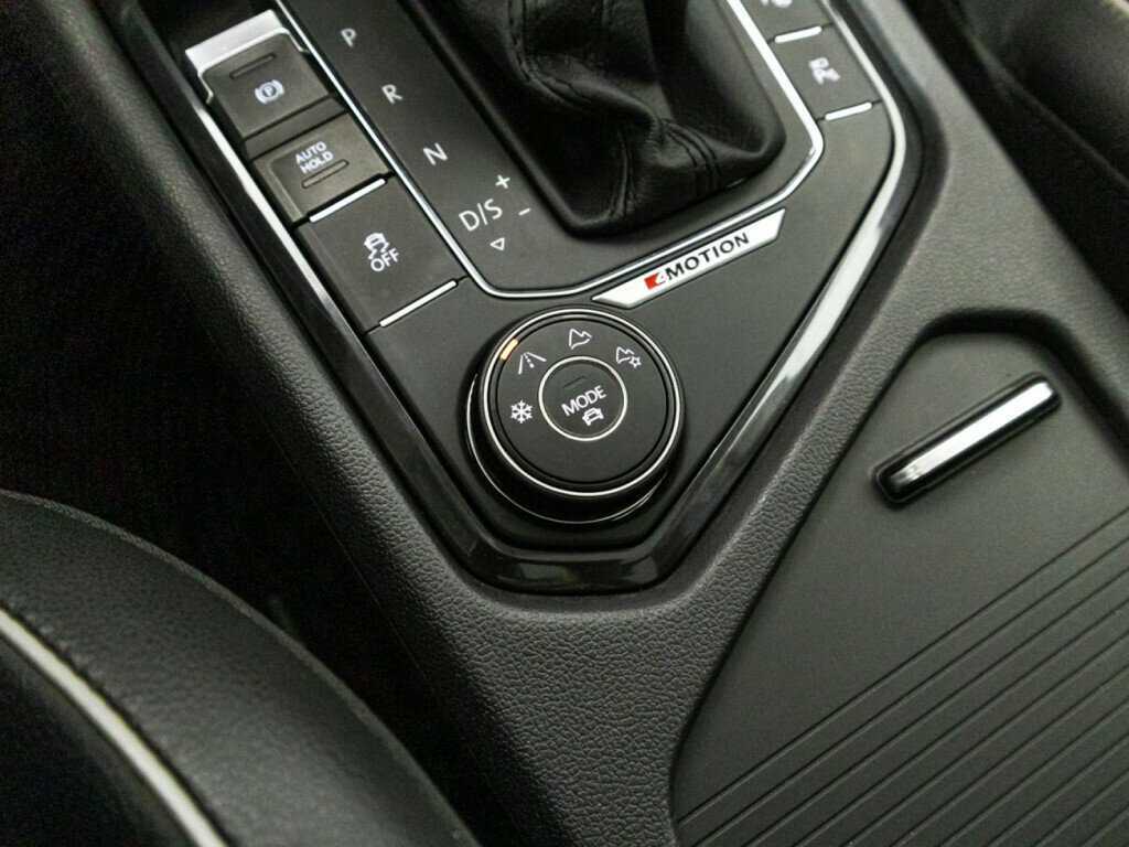 Купить Volkswagen Tiguan, 2017, 123 269 км.. Фото: #18