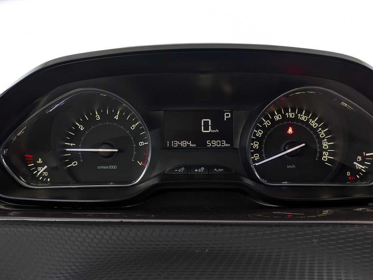 Купить Peugeot 2008, 2014, 113 475 км.. Фото: #15