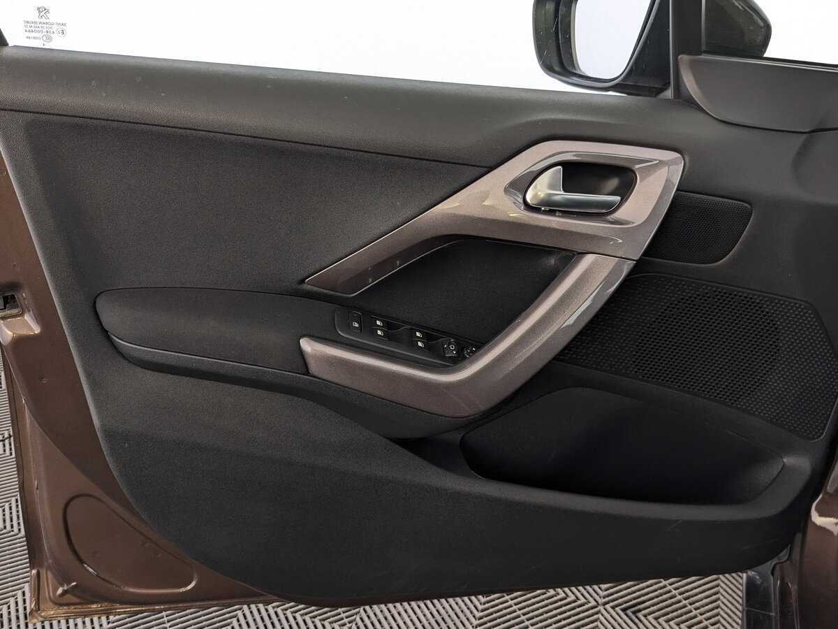 Купить Peugeot 2008, 2014, 113 475 км.. Фото: #18