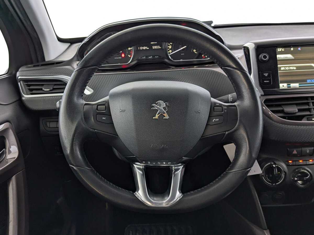 Купить Peugeot 2008, 2014, 113 475 км.. Фото: #21