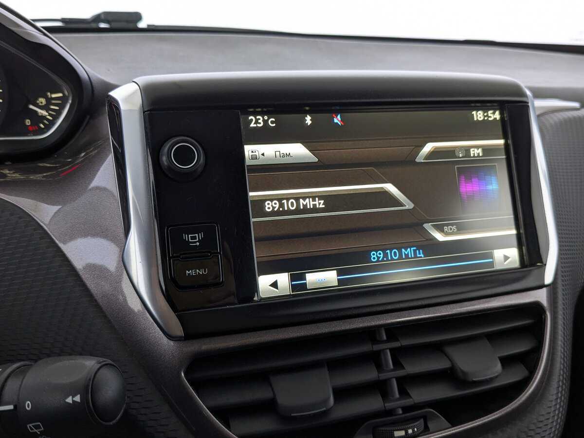 Купить Peugeot 2008, 2014, 113 475 км.. Фото: #25