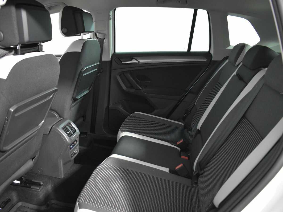 Купить Volkswagen Tiguan, 2019, 50 880 км.. Фото: #10