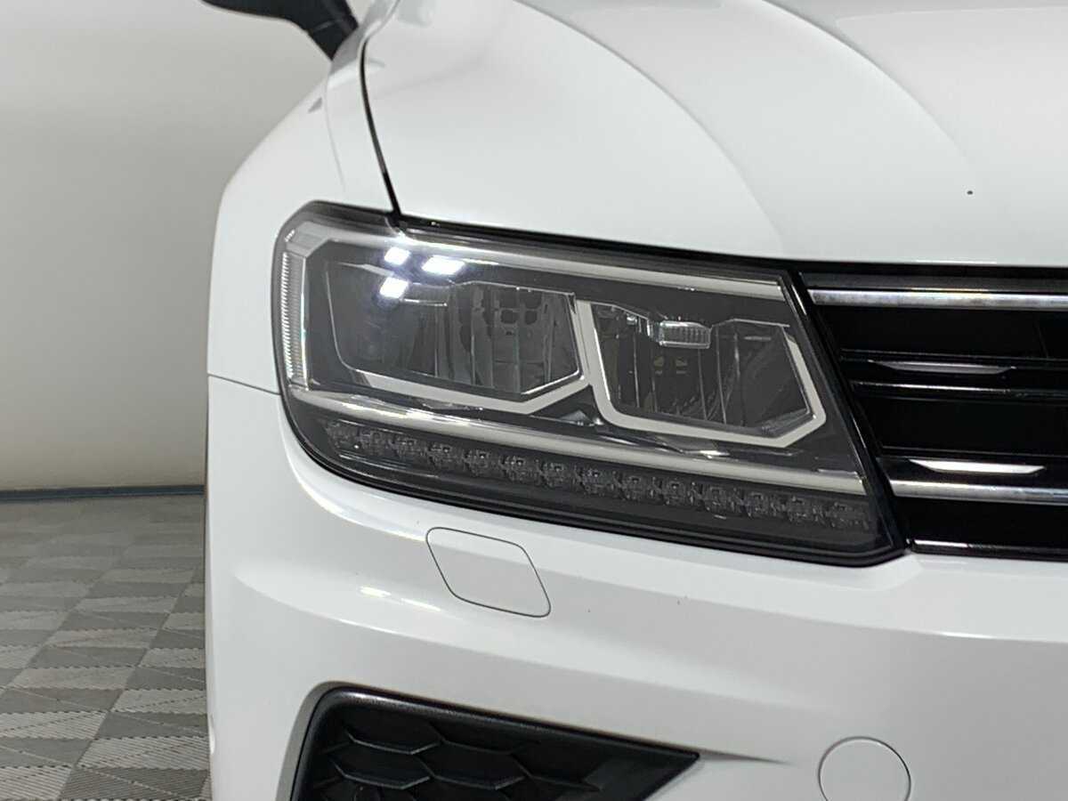 Купить Volkswagen Tiguan, 2017, 124 301 км.. Фото: #9