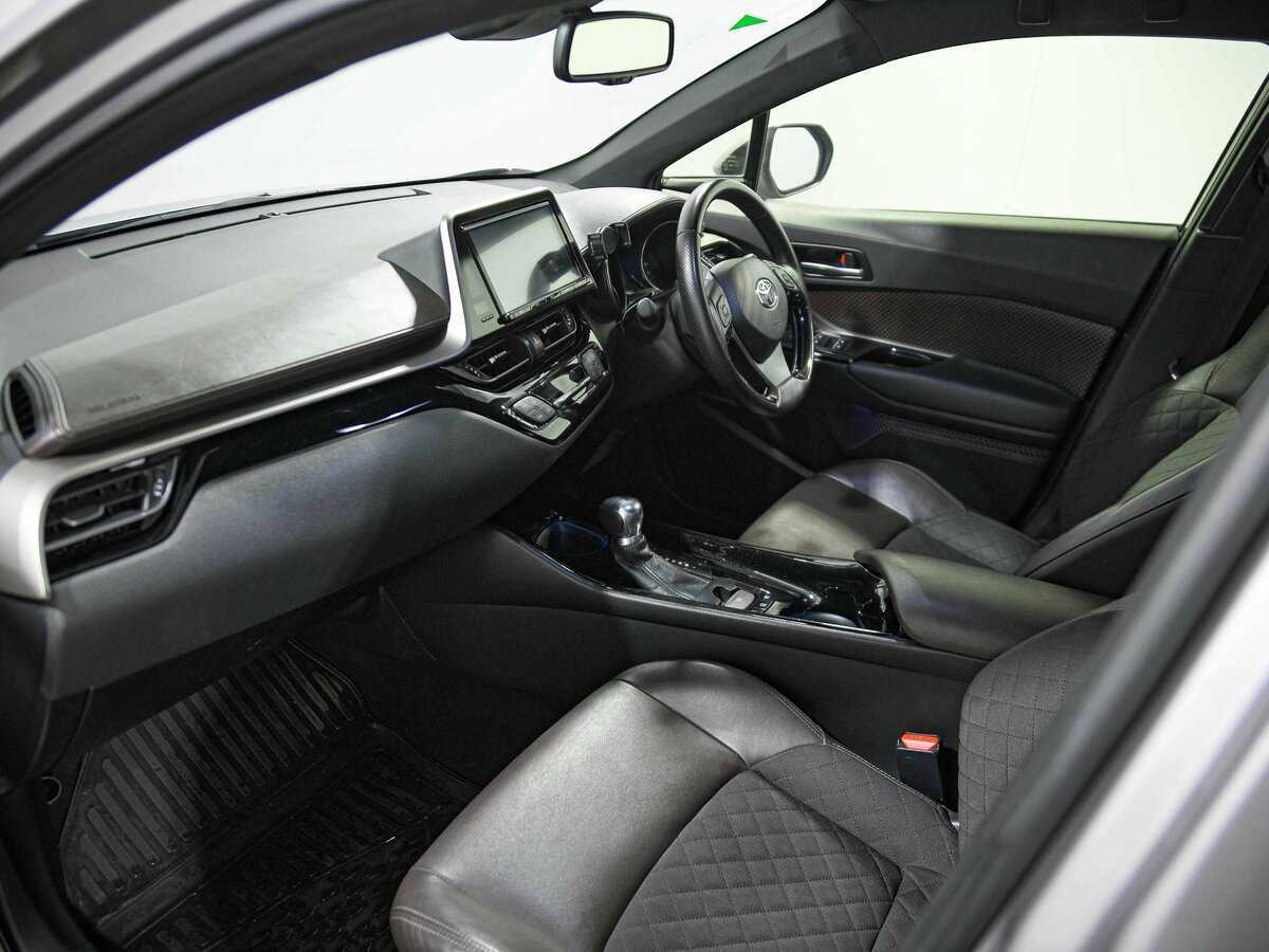 Купить Toyota C-HR, 2017, 101 922 км.. Фото: #12