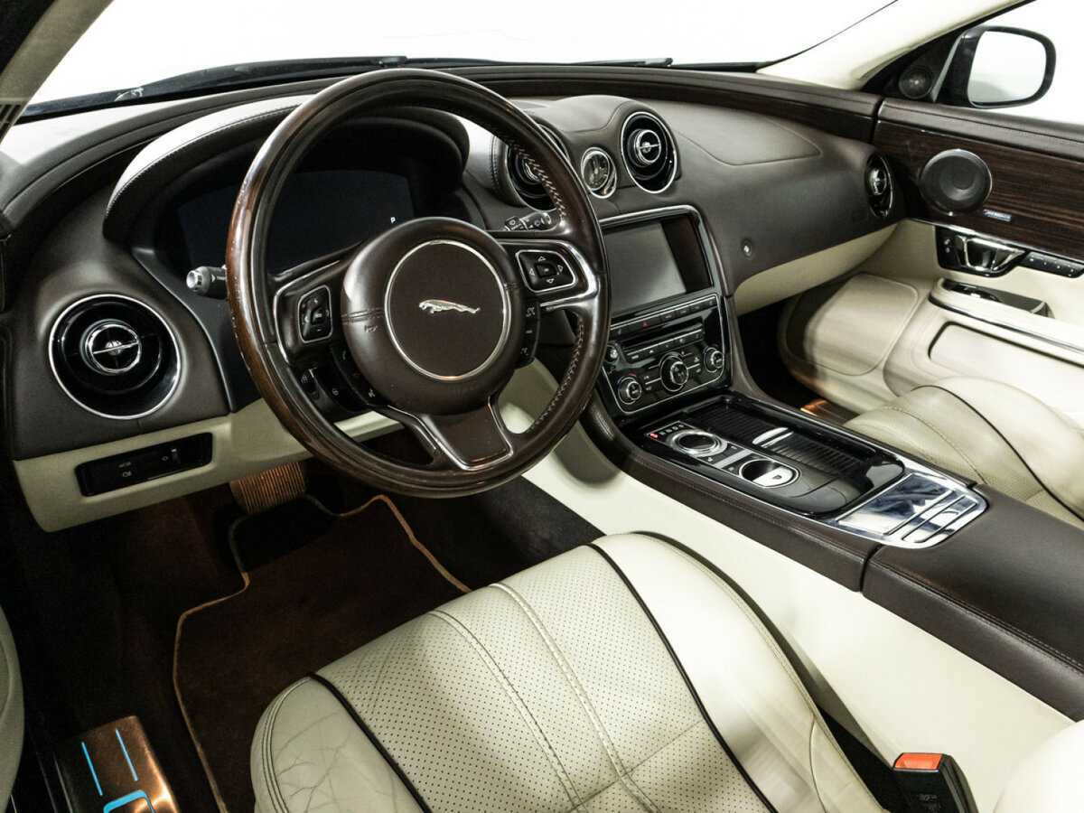 Купить Jaguar XJ, 2015, 189 205 км.. Фото: #10