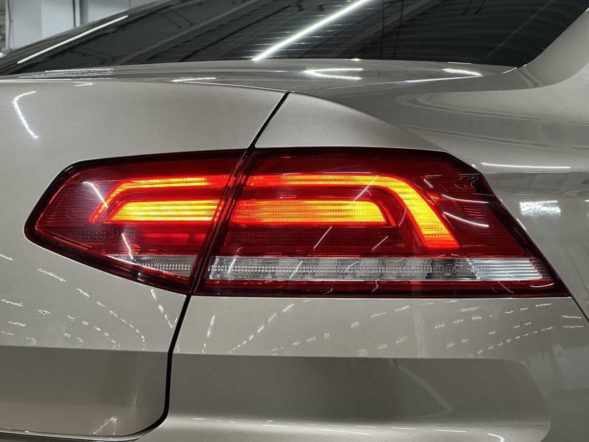 Купить Volkswagen Passat, 2016, 179 872 км.. Фото: #8