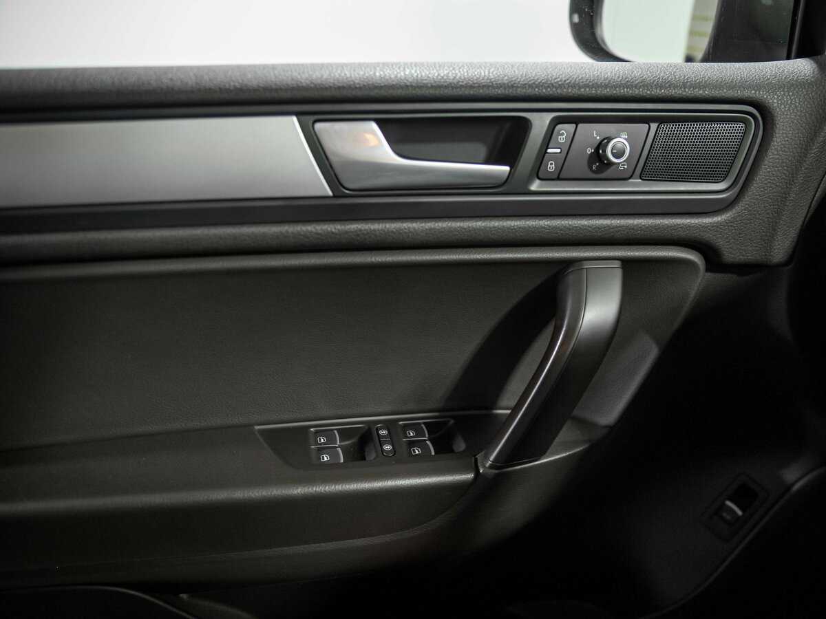 Купить Volkswagen Touareg, 2013, 127 425 км.. Фото: #12