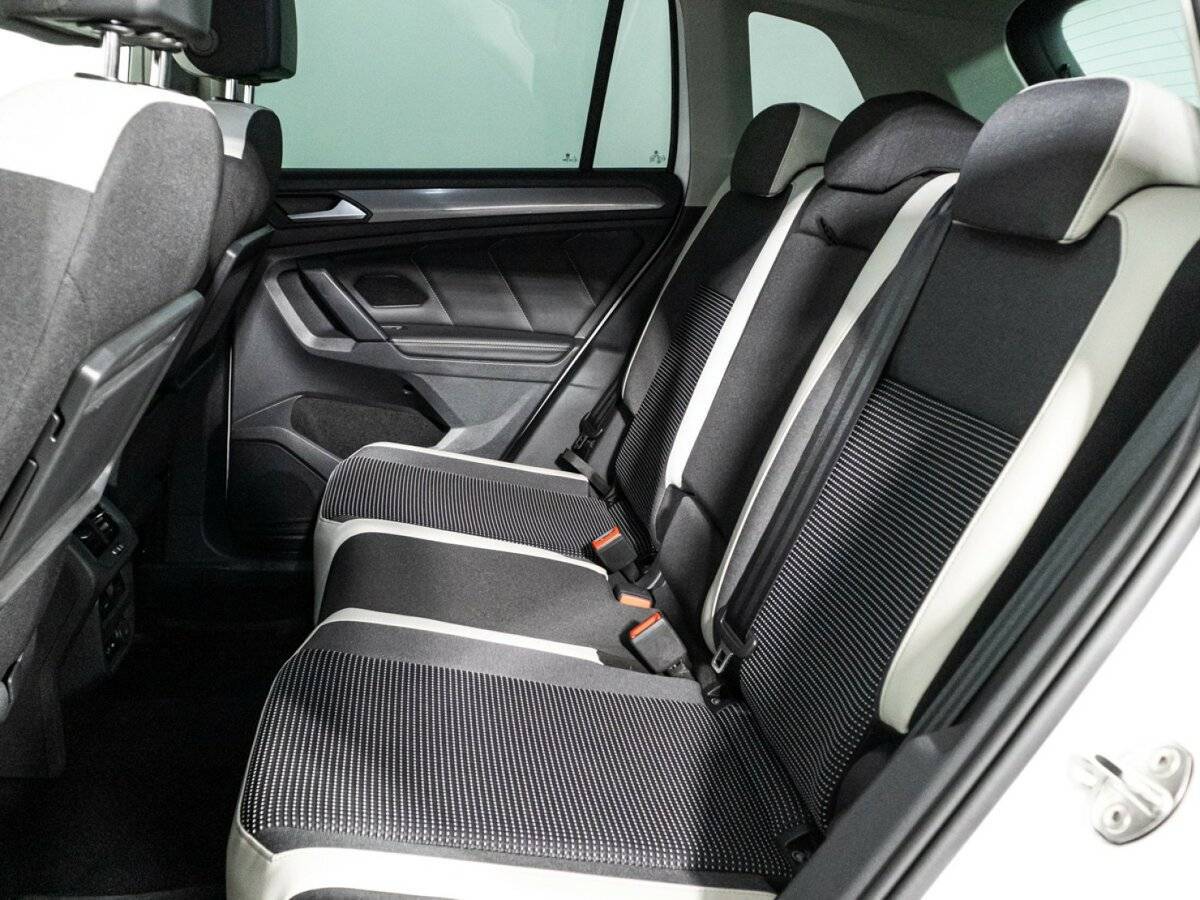 Купить Volkswagen Tiguan, 2019, 112 982 км.. Фото: #9