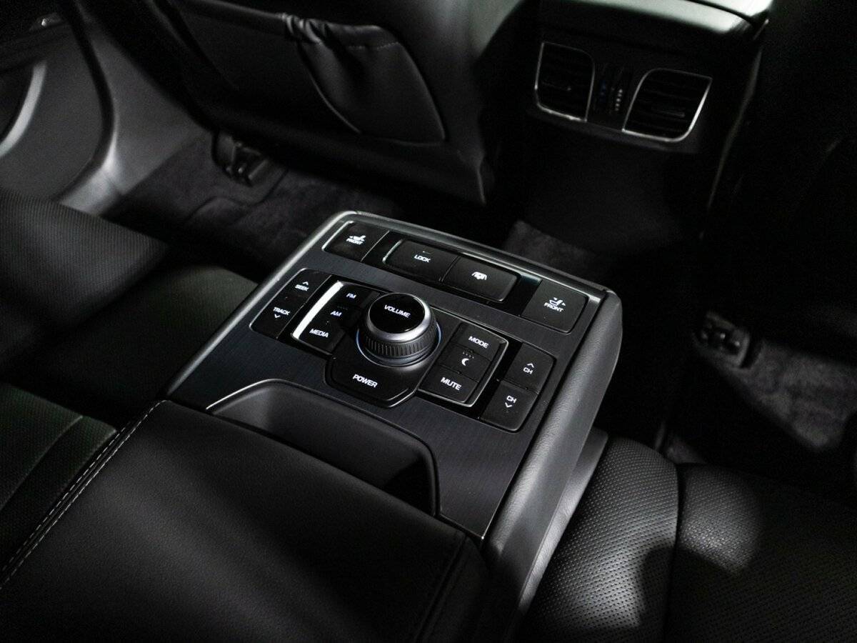 Купить Hyundai Genesis, 2015, 226 614 км.. Фото: #19