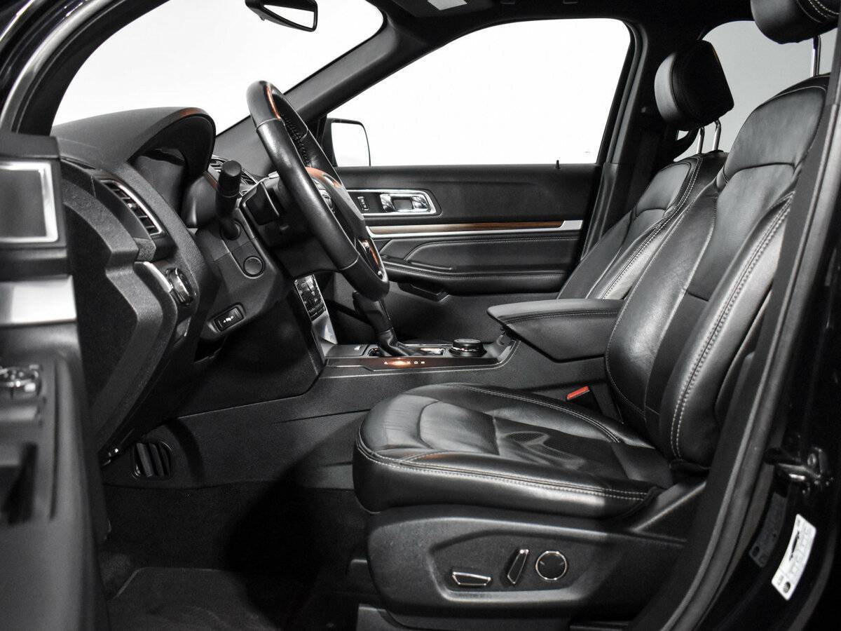 Купить Ford Explorer, 2016, 105 079 км.. Фото: #9