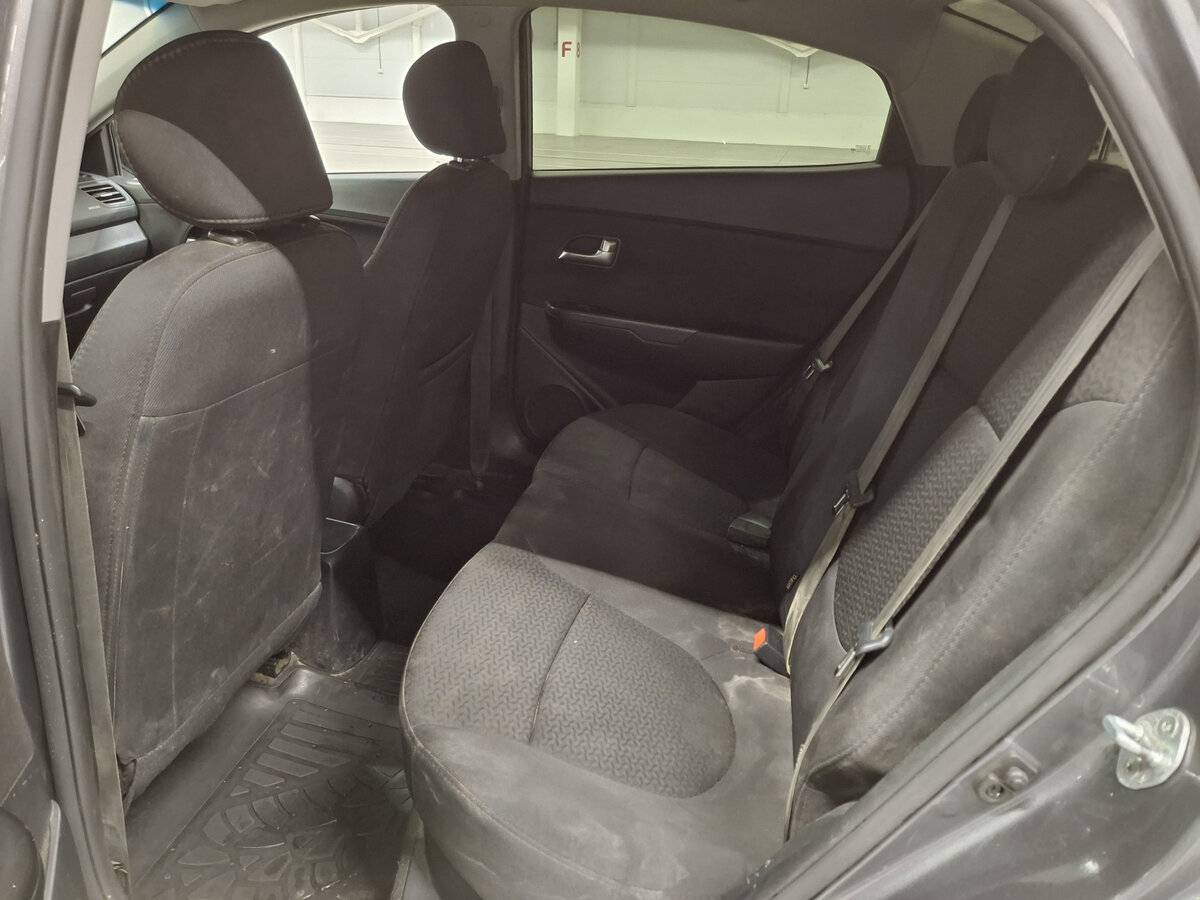 Купить Kia Rio, 2015, 218 831 км.. Фото: #11