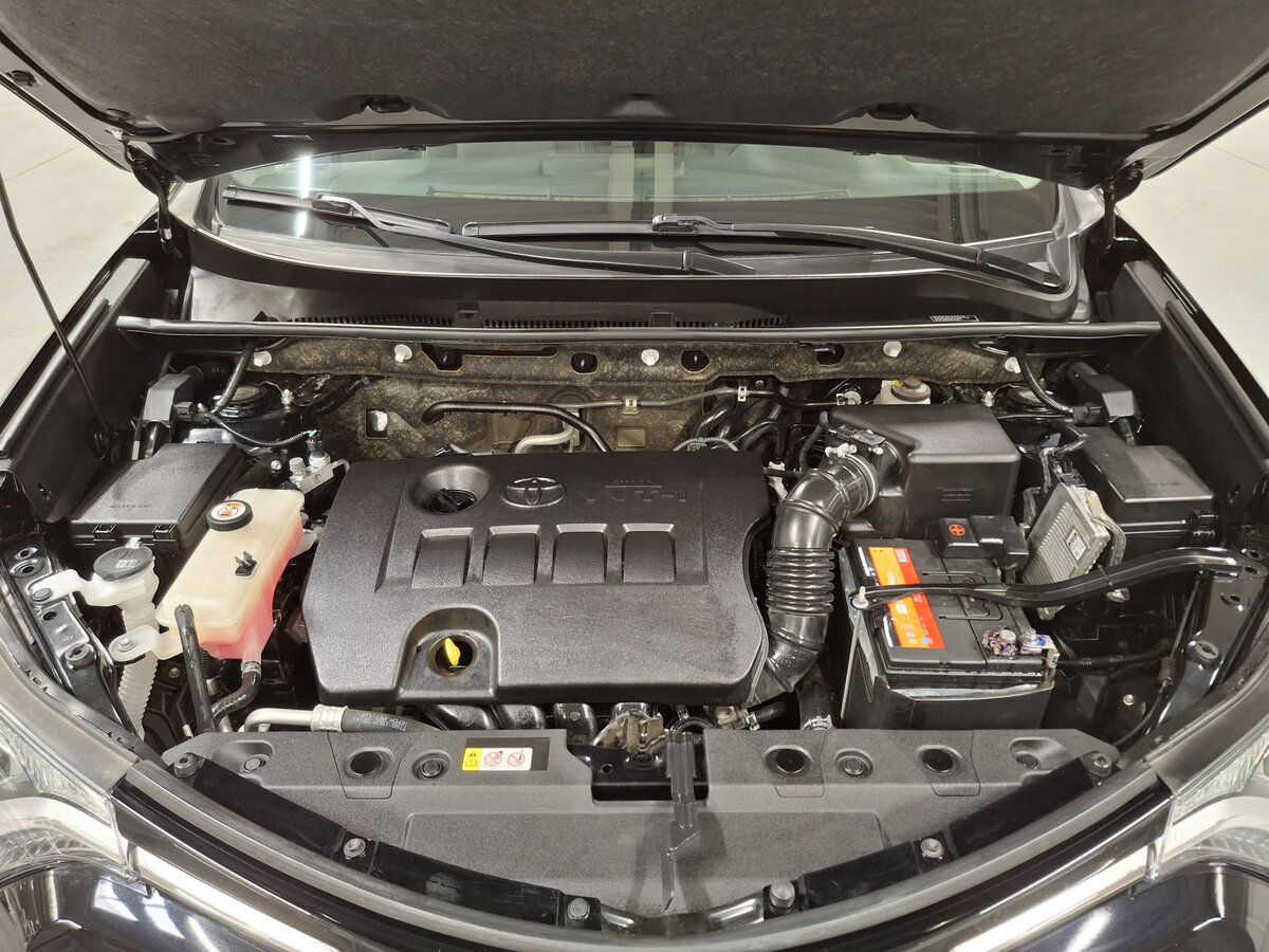 Купить Toyota RAV4, 2019, 81 575 км.. Фото: #8