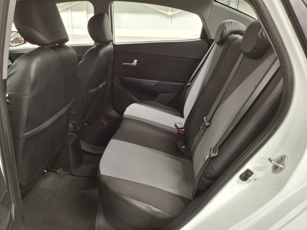 Купить Kia Rio, 2015, 233 786 км.. Фото: #10