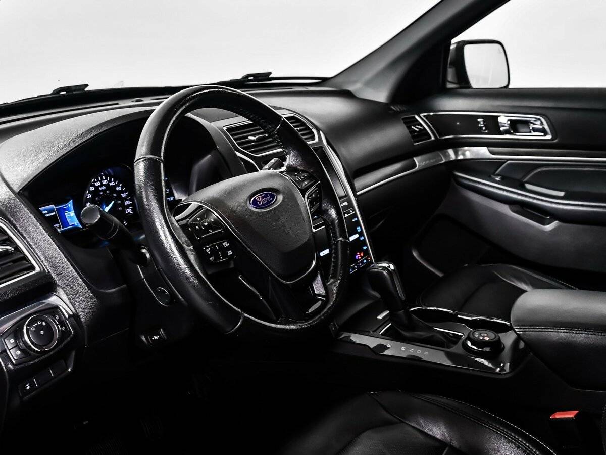 Купить Ford Explorer, 2018, 138 277 км.. Фото: #9