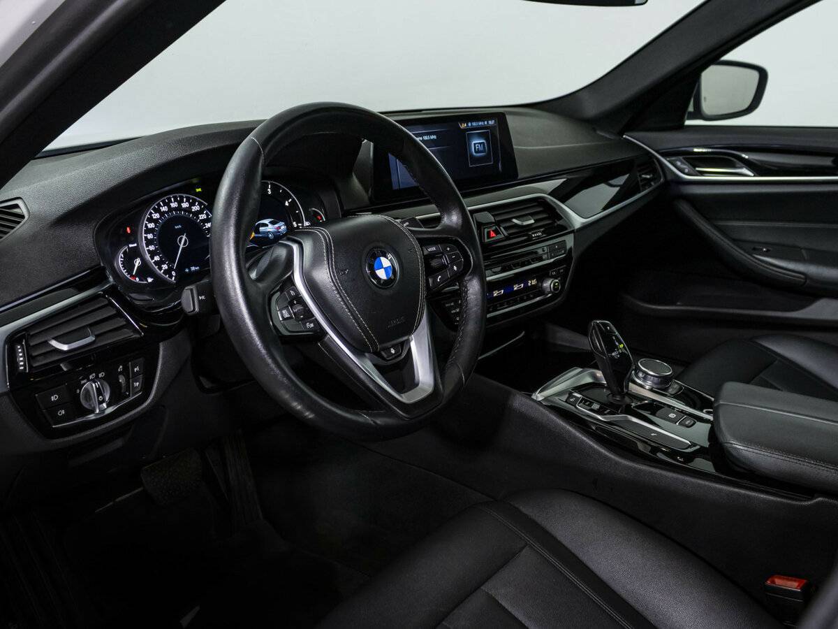 Купить BMW 5 серии, 2017, 122 000 км.. Фото: #8