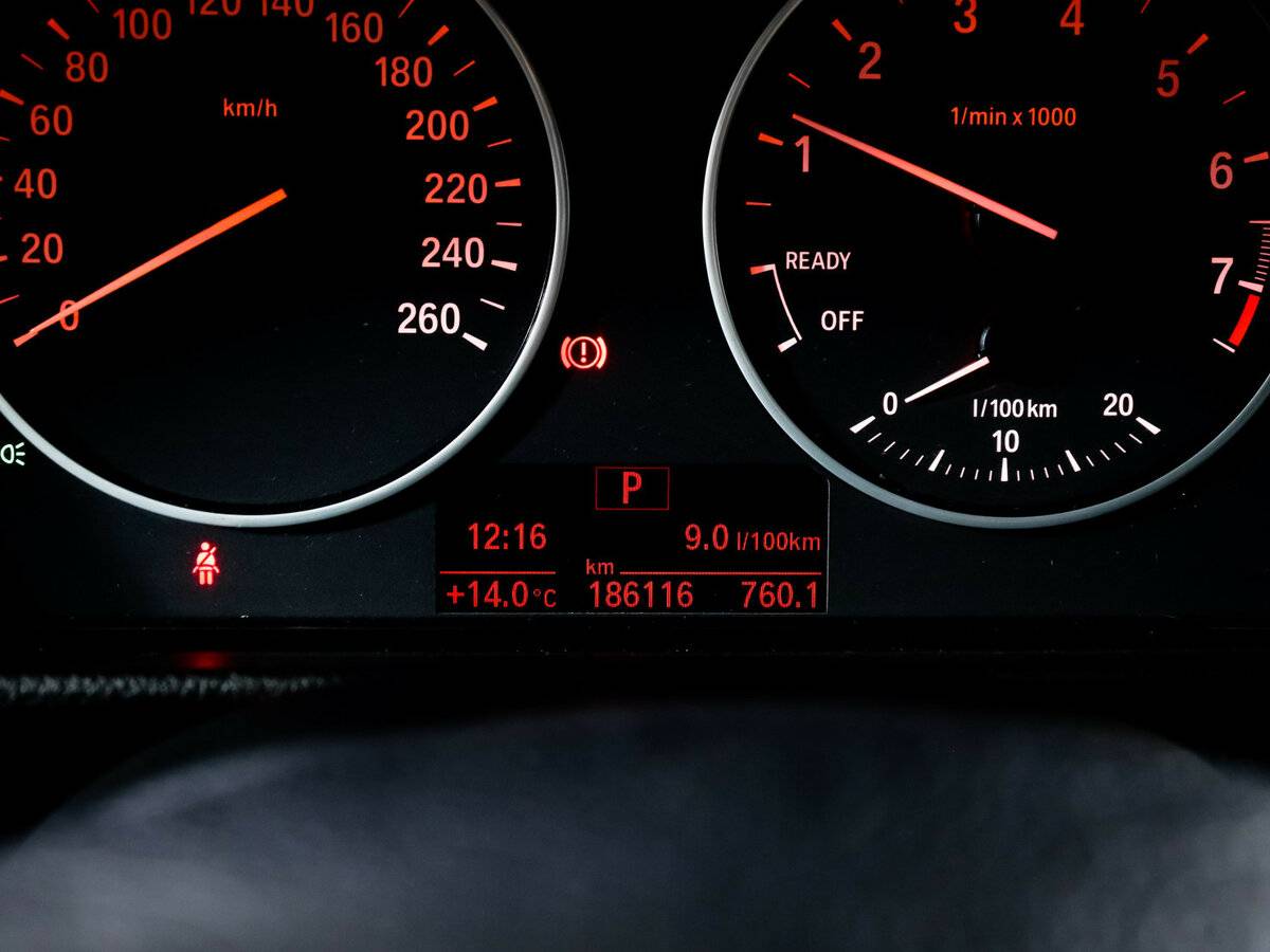 Купить BMW 3 серии, 2018, 186 096 км.. Фото: #10