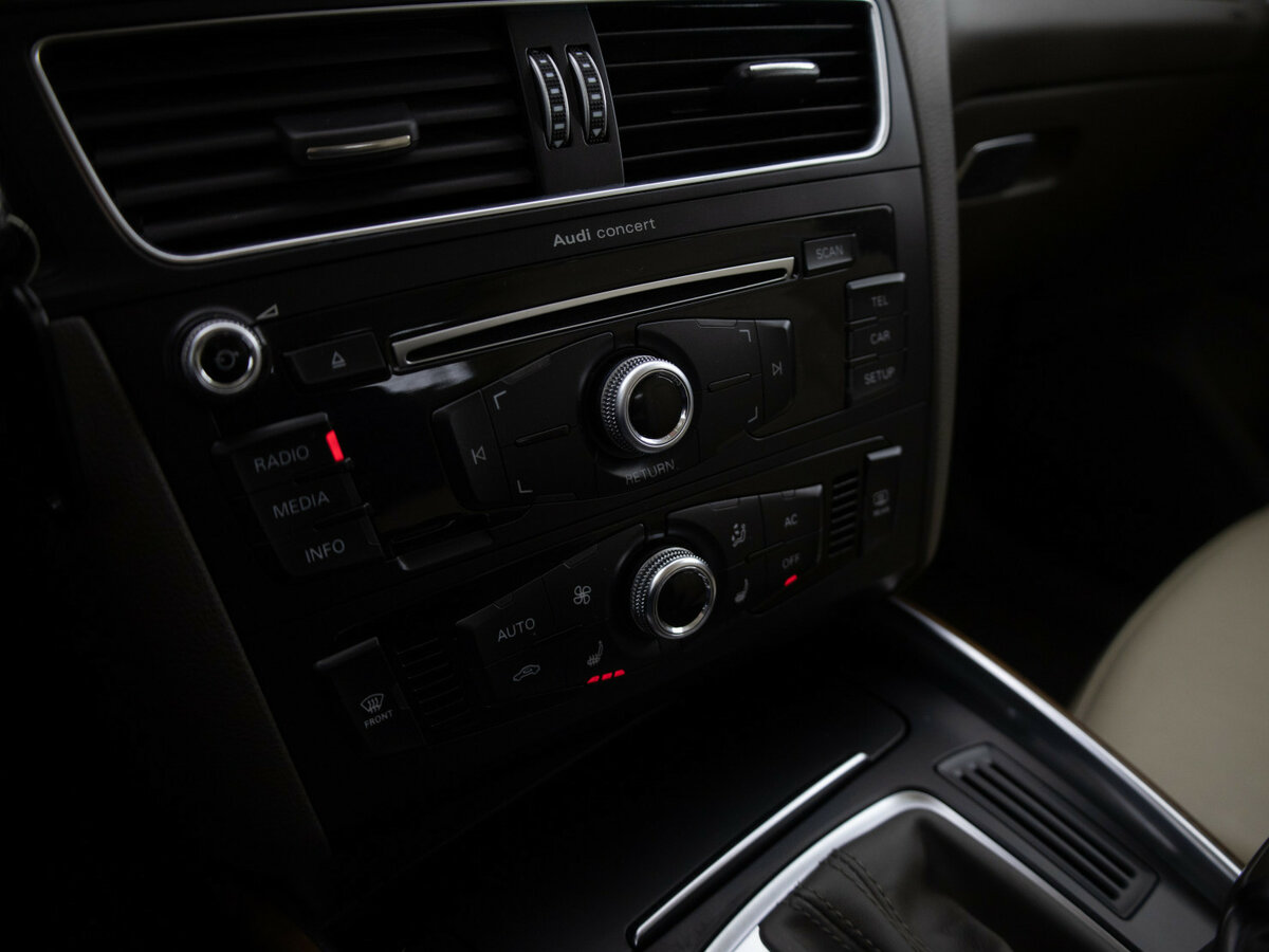 Купить Audi Q5, 2012, 264 468 км.. Фото: #9