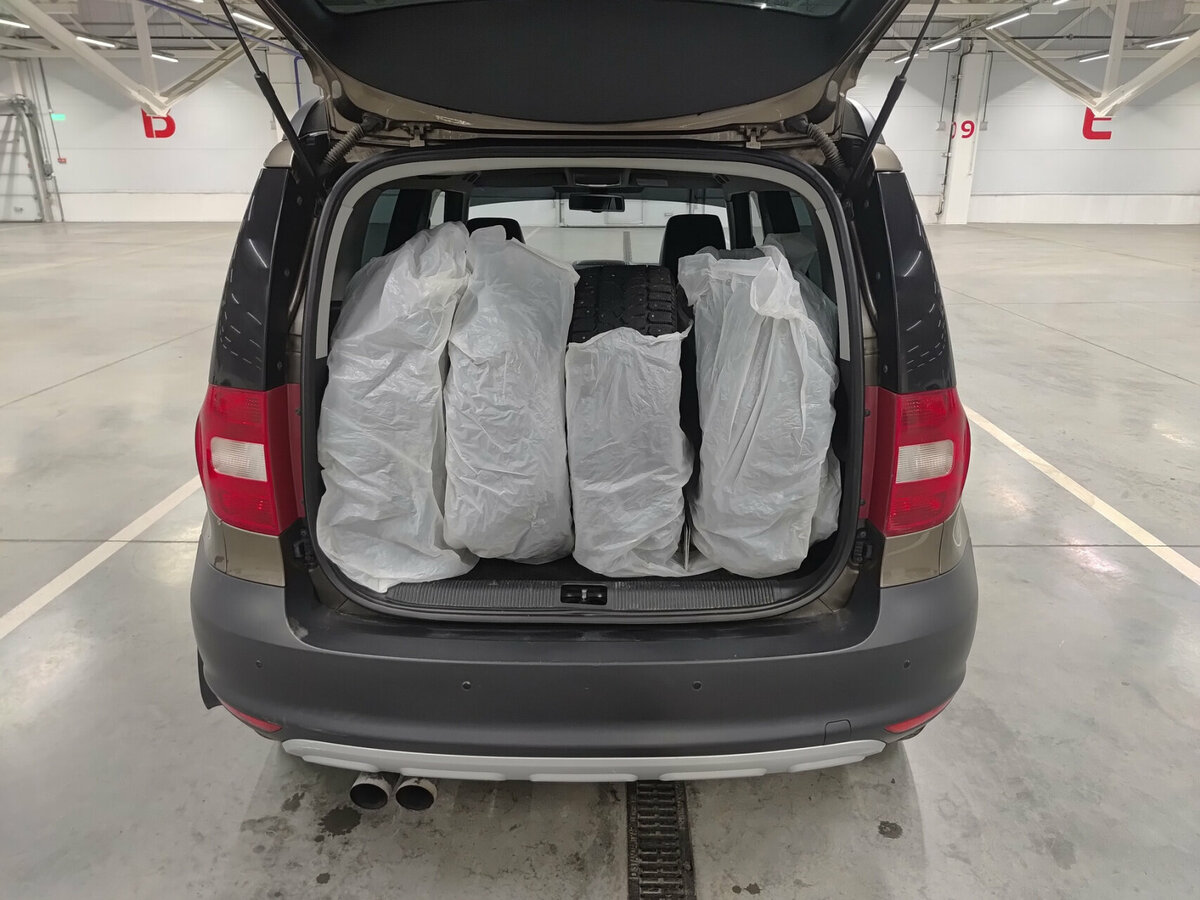 Купить Skoda Yeti, 2012, 228 335 км.. Фото: #9