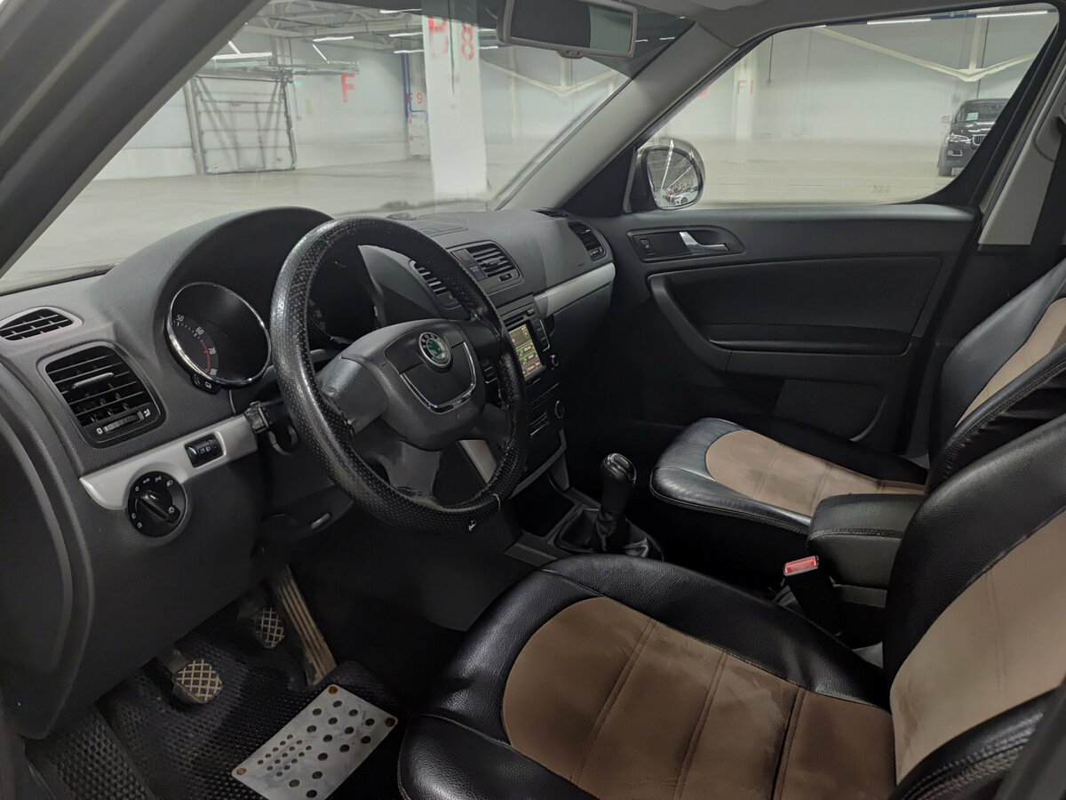 Купить Skoda Yeti, 2012, 228 335 км.. Фото: #15