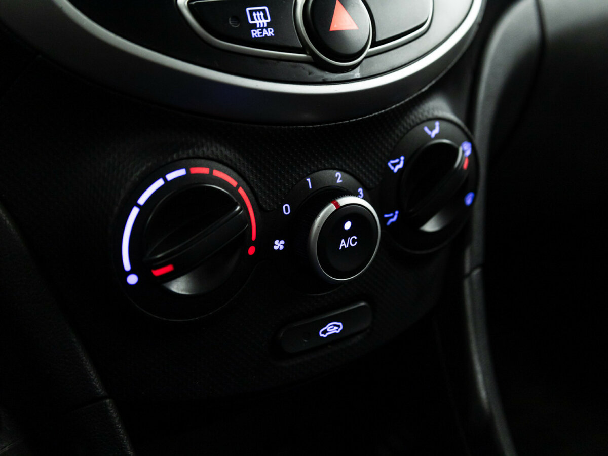 Купить Hyundai Solaris, 2012, 214 201 км.. Фото: #14