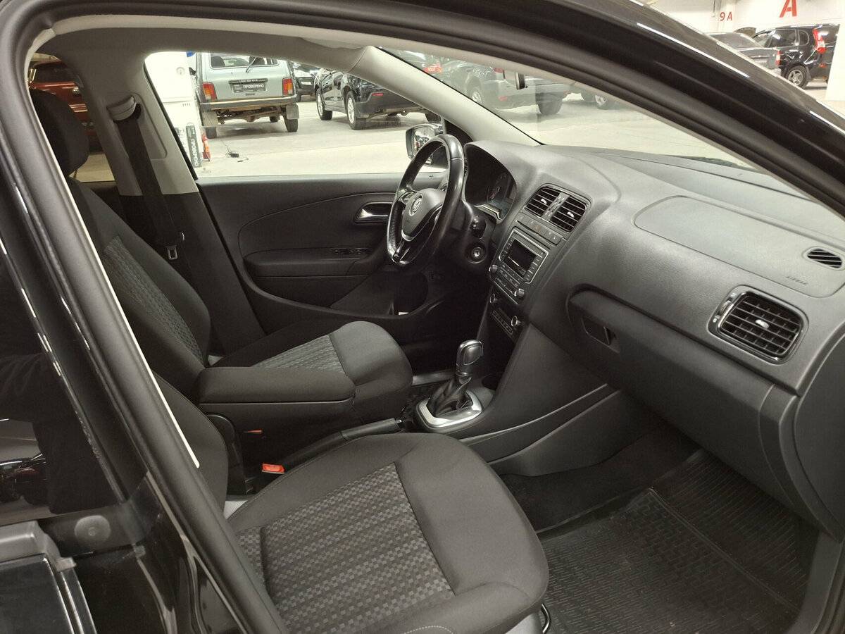 Купить Volkswagen Polo, 2017, 86 113 км.. Фото: #10