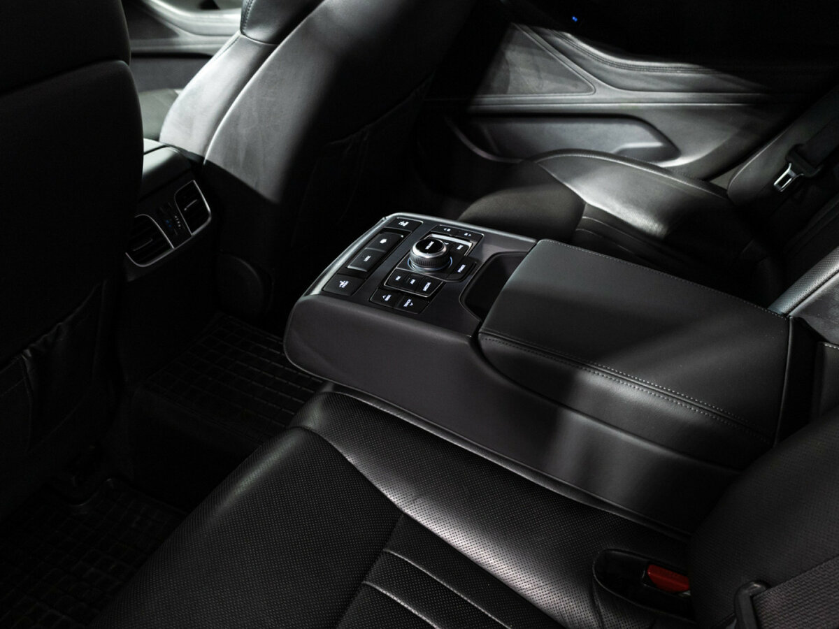 Купить Hyundai Genesis, 2015, 215 969 км.. Фото: #16