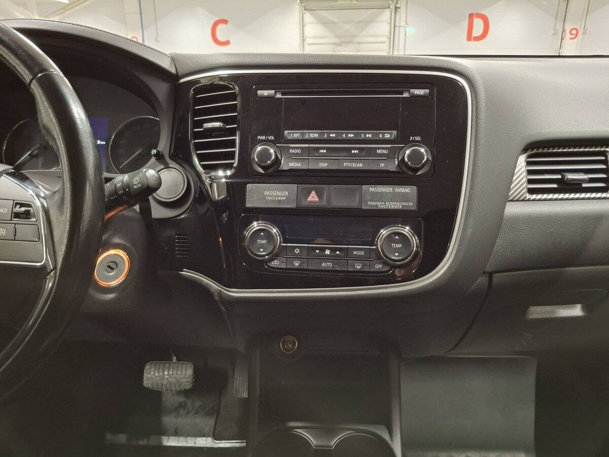 Купить Mitsubishi Outlander, 2015, 111 754 км.. Фото: #13