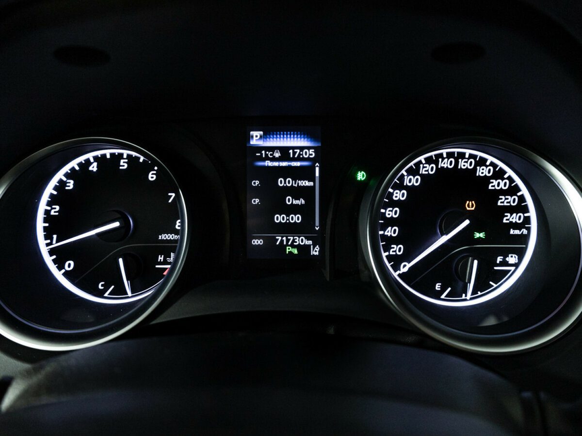 Купить Toyota Camry, 2020, 71 000 км.. Фото: #9
