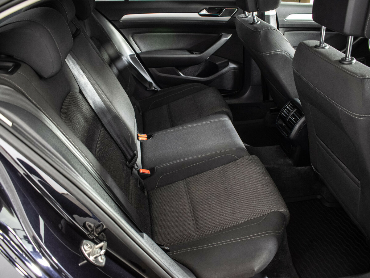Купить Volkswagen Passat, 2017, 80 779 км.. Фото: #10