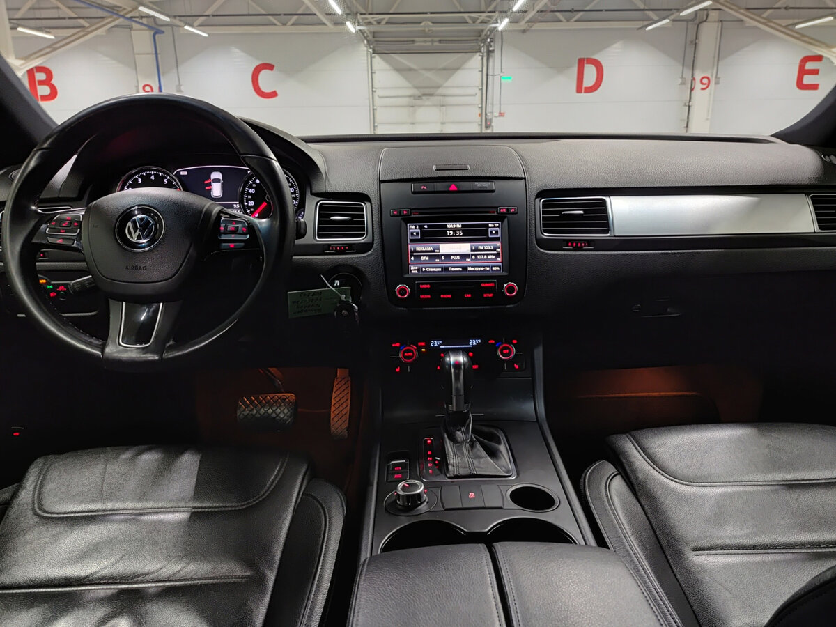 Купить Volkswagen Touareg, 2012, 223 153 км.. Фото: #13